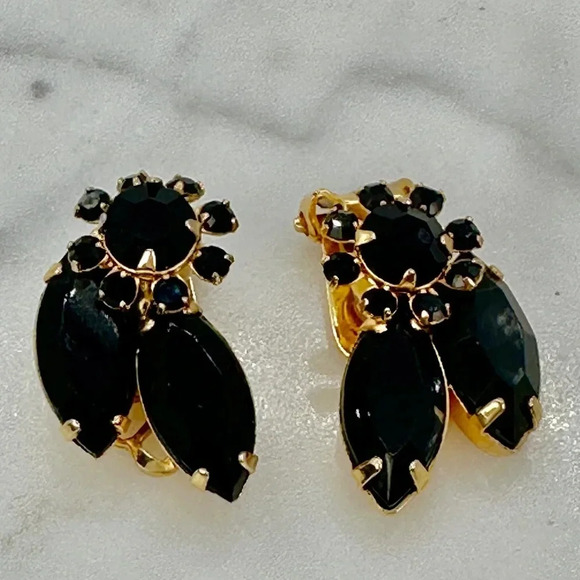Vintage Black Glass Clip On Earrings Prong Set Estate Glam Marquise Brid… - Picture 5 of 8
